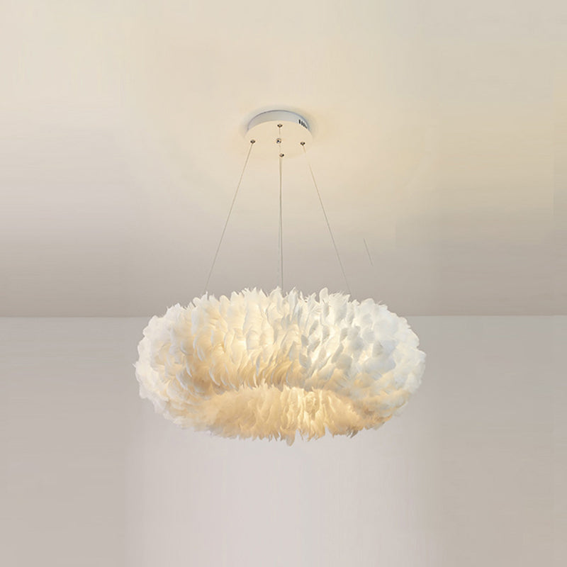 Nordic Modern White Chandelier Light Fixtures Feather Hanging Lamp for Bedroom