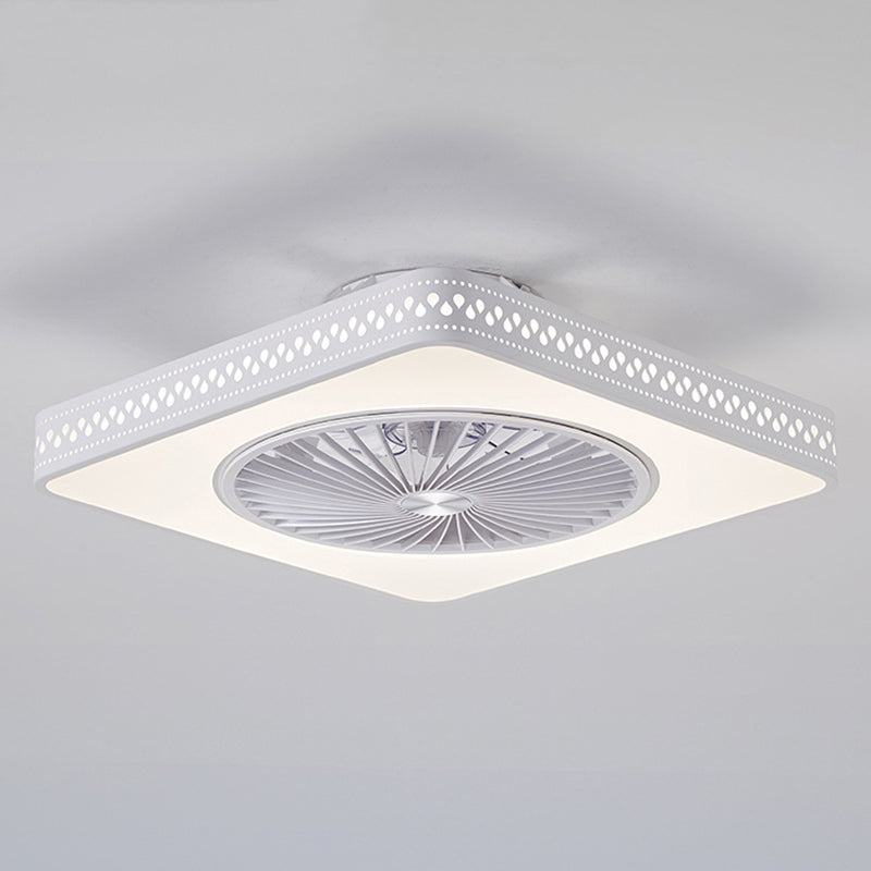 Weiße ausgehöhlte Lüfterlampenleuchte moderne LED-Metall-Halbblüte für Schlafzimmer