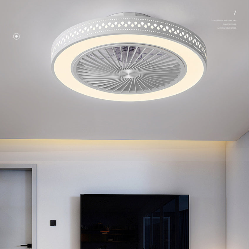 Weiße ausgehöhlte Lüfterlampenleuchte moderne LED-Metall-Halbblüte für Schlafzimmer