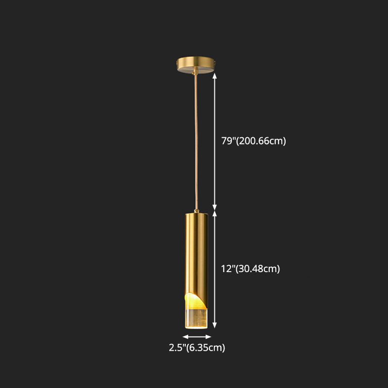 Luz colgante LED cilíndrica dorada en una moderna lámpara colgante de cobre de estilo de lujo con sombra acrílica