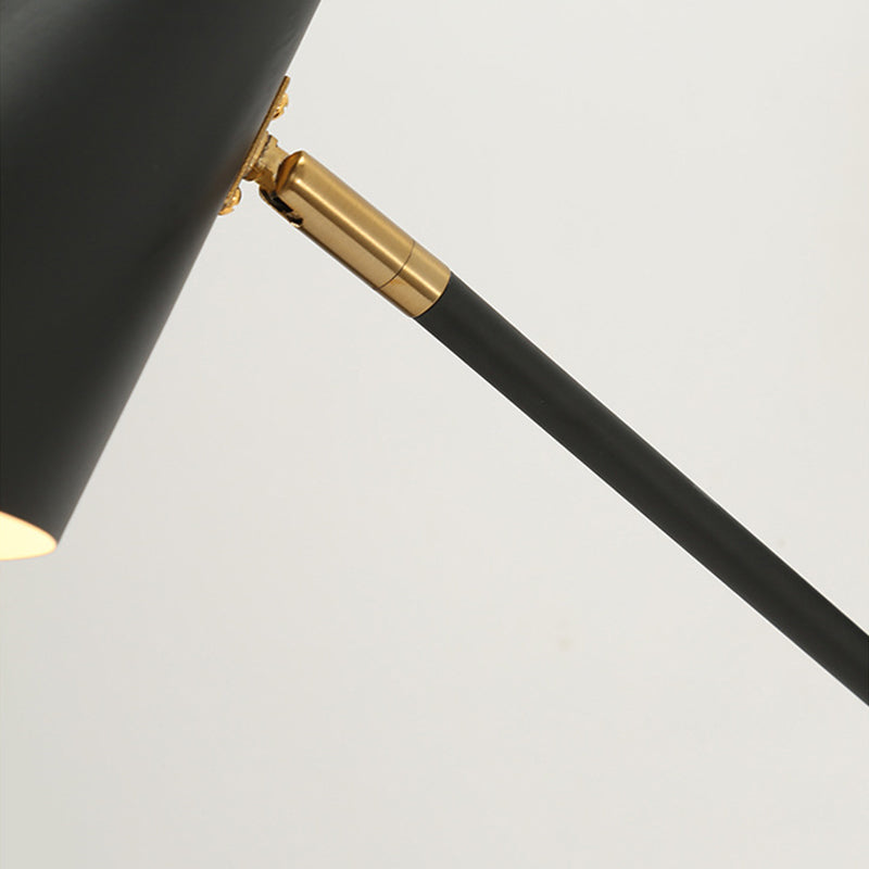 Lucinas de luz de pared cónica de estilo moderno lámparas de pared de 1 luces de metal en negro