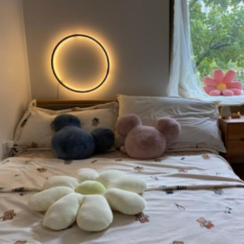 Black Rounded Shade Wall Lamp 1-Light Modern Metal Wall Mounted Light for Bedroom