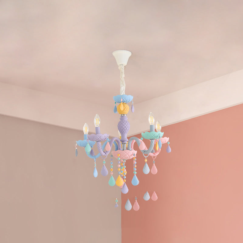 Pendre coloré en acier inoxydable dans un lustre en cristal de style créatif moderne pour chambre à coucher