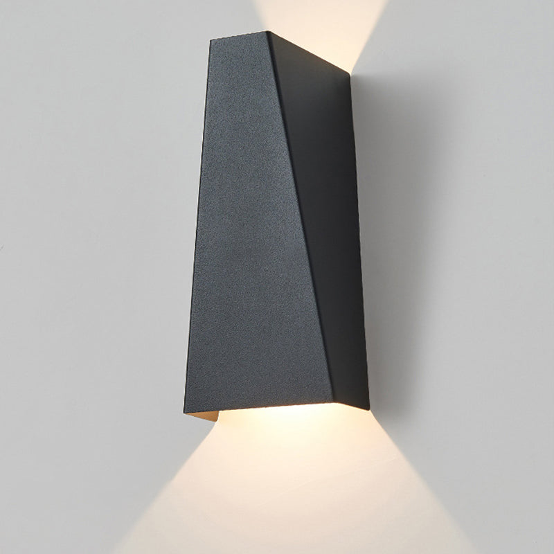 Polygon Wall Sconce Lighting Modern Style Metal 2-Lights Sconce Light in Black and White
