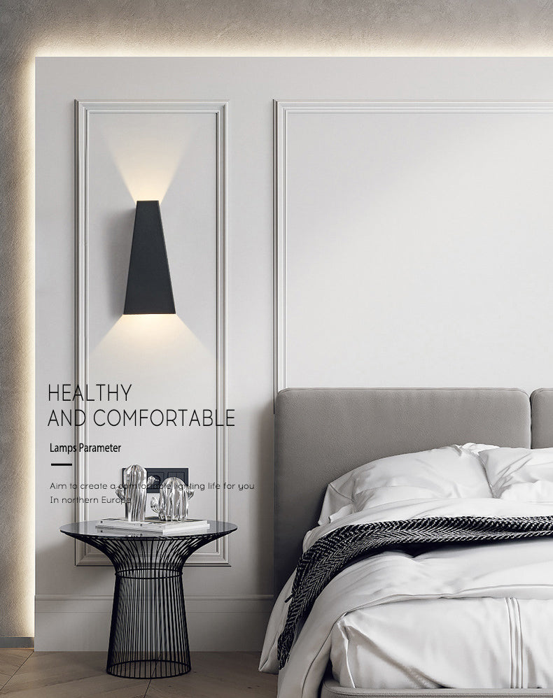 Polygon Wall Sconce Lighting Modern Style Metal 2-Lights Sconce Light in Black and White