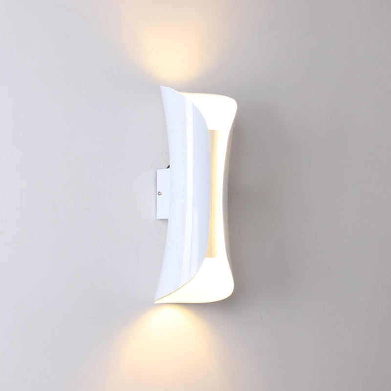 Modern Style Curl Wall Sconce Metallic 2-Lights Wall Mount Light in Black and White