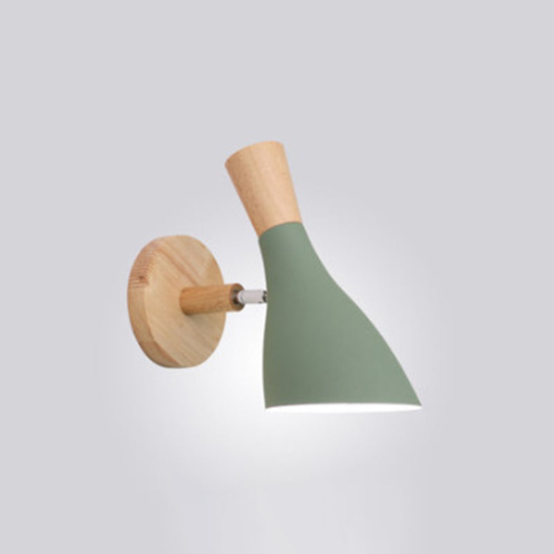 Luz de pared individual geométrica de macarrón en una lámpara de pared de madera de simplicidad moderna con sombra de hierro forjado