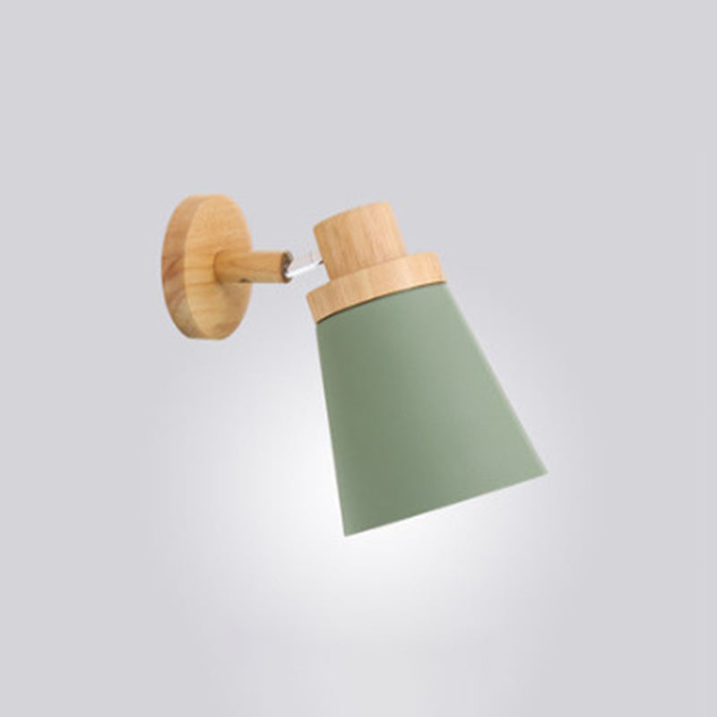 Luz de pared individual geométrica de macarrón en una lámpara de pared de madera de simplicidad moderna con sombra de hierro forjado
