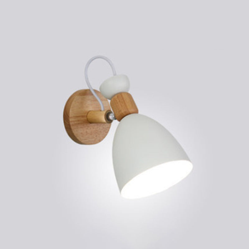 Luz de pared individual geométrica de macarrón en una lámpara de pared de madera de simplicidad moderna con sombra de hierro forjado