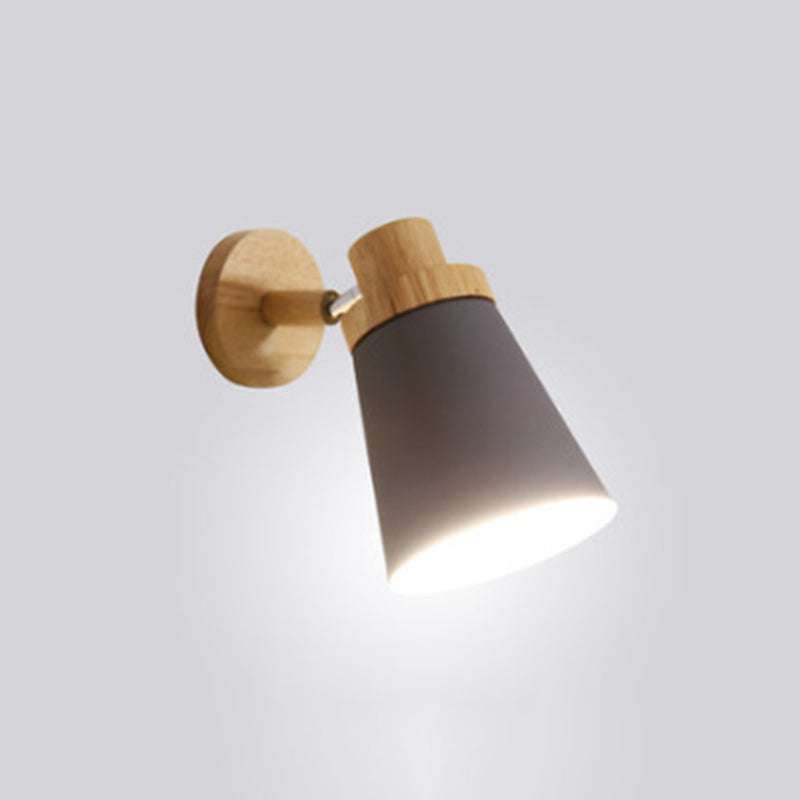 Luz de pared individual geométrica de macarrón en una lámpara de pared de madera de simplicidad moderna con sombra de hierro forjado