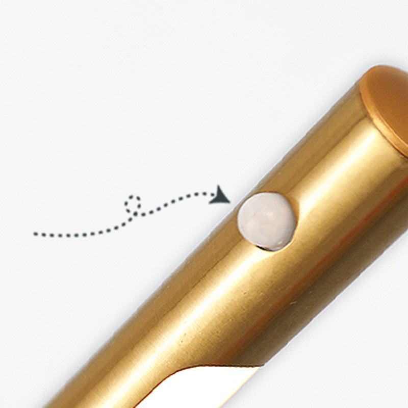 Mount mural linéaire moderne Induction Metal 1-Light Wall Lampe pour salle de bain