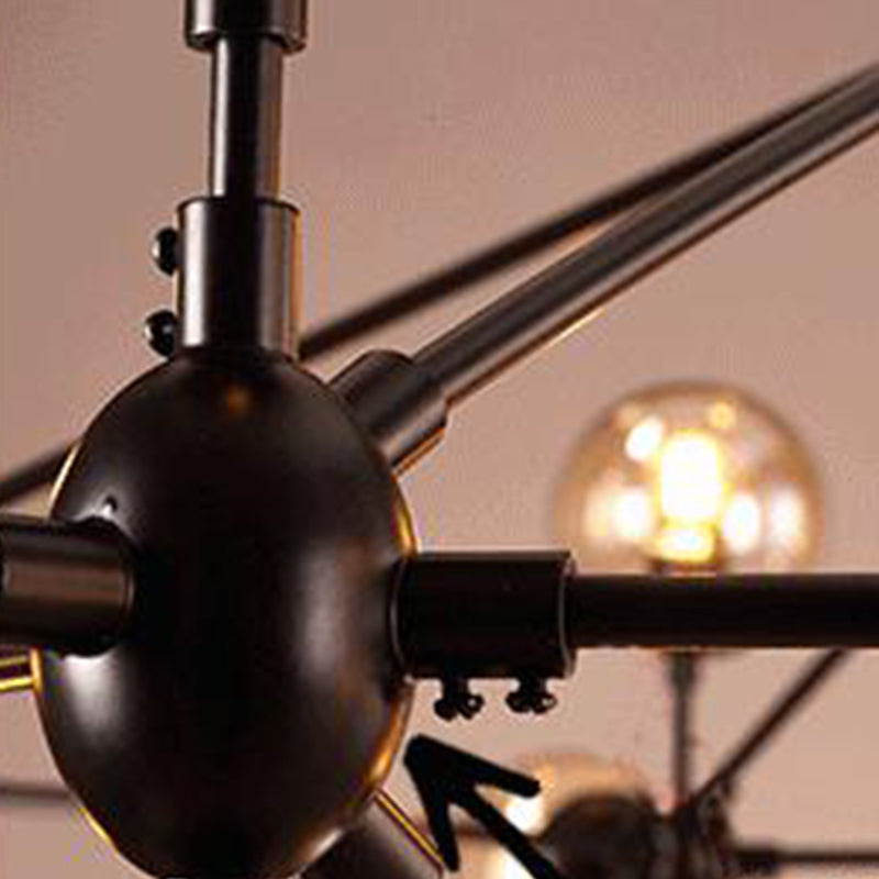 Pendre radial noir en lustre en fer forgé industriel avec une teinte en verre