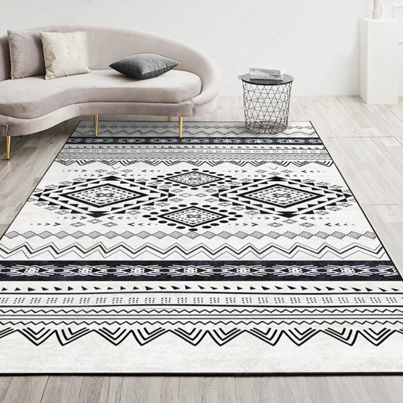 Bohemian Tribal Totem Rug Retro Polyester Carpet Stain Resistant Area Rug for Living Room