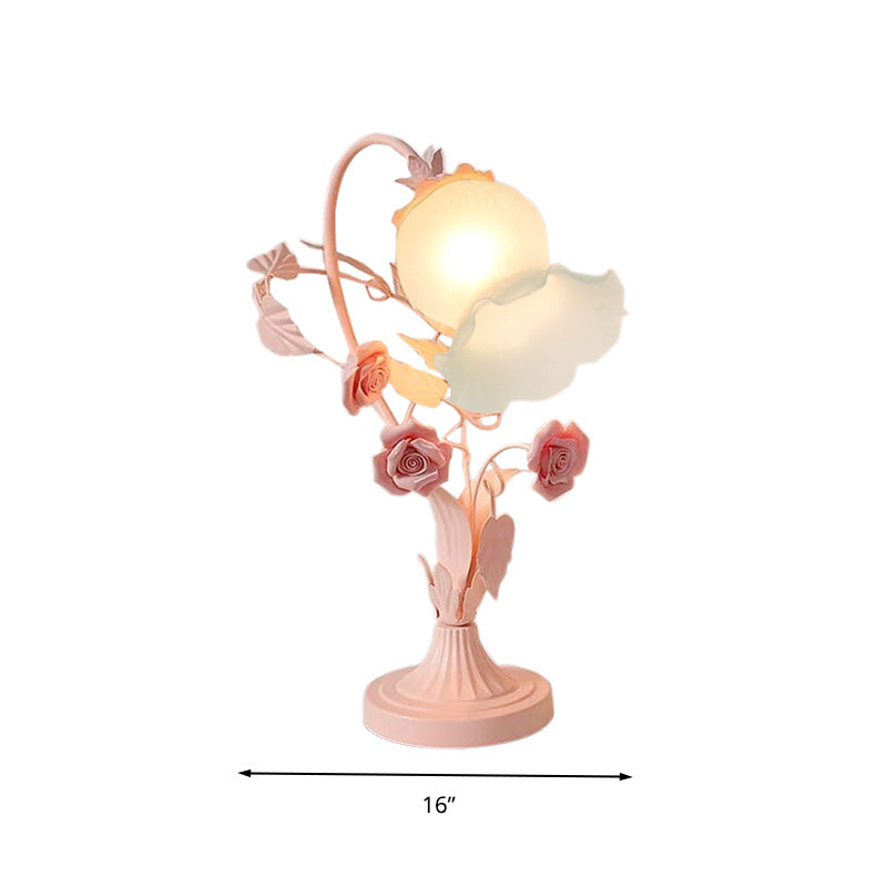 Lampada da comodino rosa a 1 testa in vetro smerigliato opale di campagna per camera da letto con fiori
