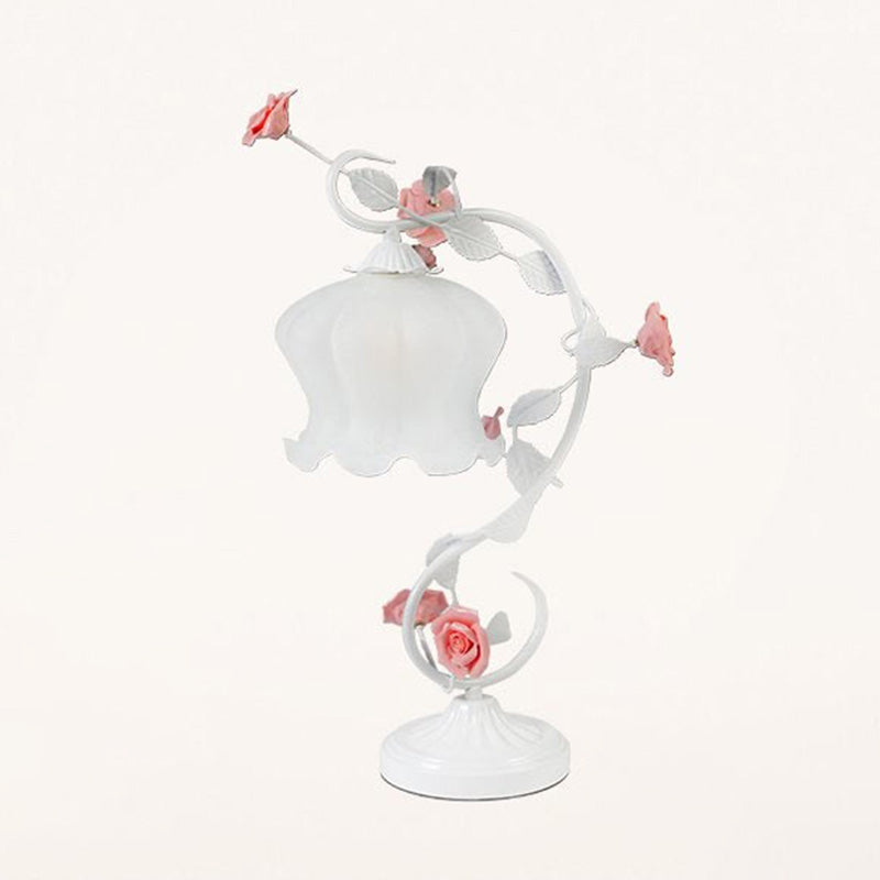 1 Bulb Floral Table Lamp Traditional White/Green Frosted White Glass Night Light for Living Room