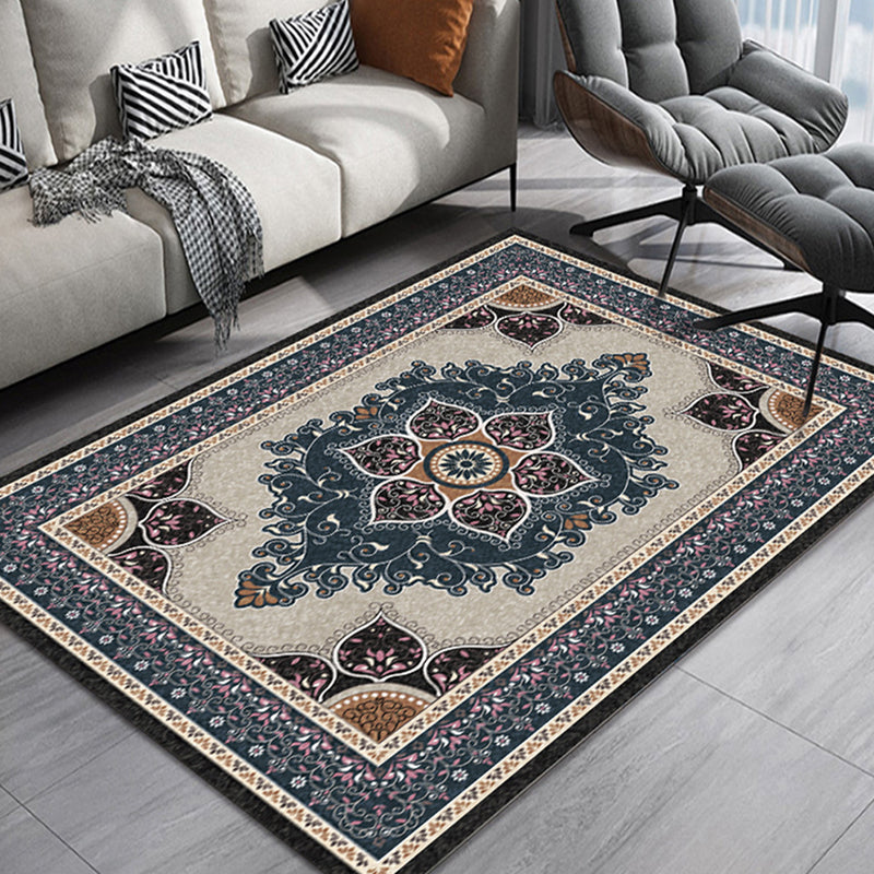 Red Traditional Area Carpet Polyester Tribal Pattern Area Rug Stain Resistant Rug for Home Decor