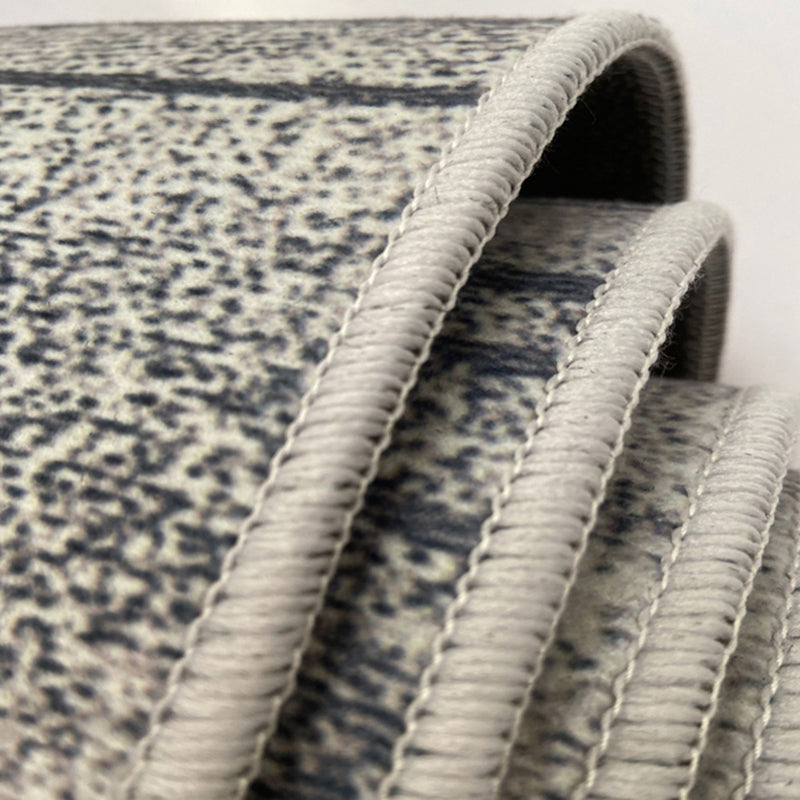 Grey Tone Modern Indoor Rug Polyester Triangle Print Rug Stain Resistant Area Rug for Living Room