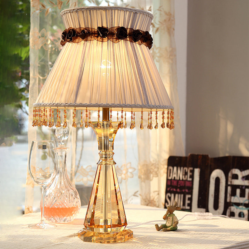 Luce notturna del tessuto cono largo 14 "/15" tradizionale comodino da letto a letto singolo in grigio con accento di cristallo