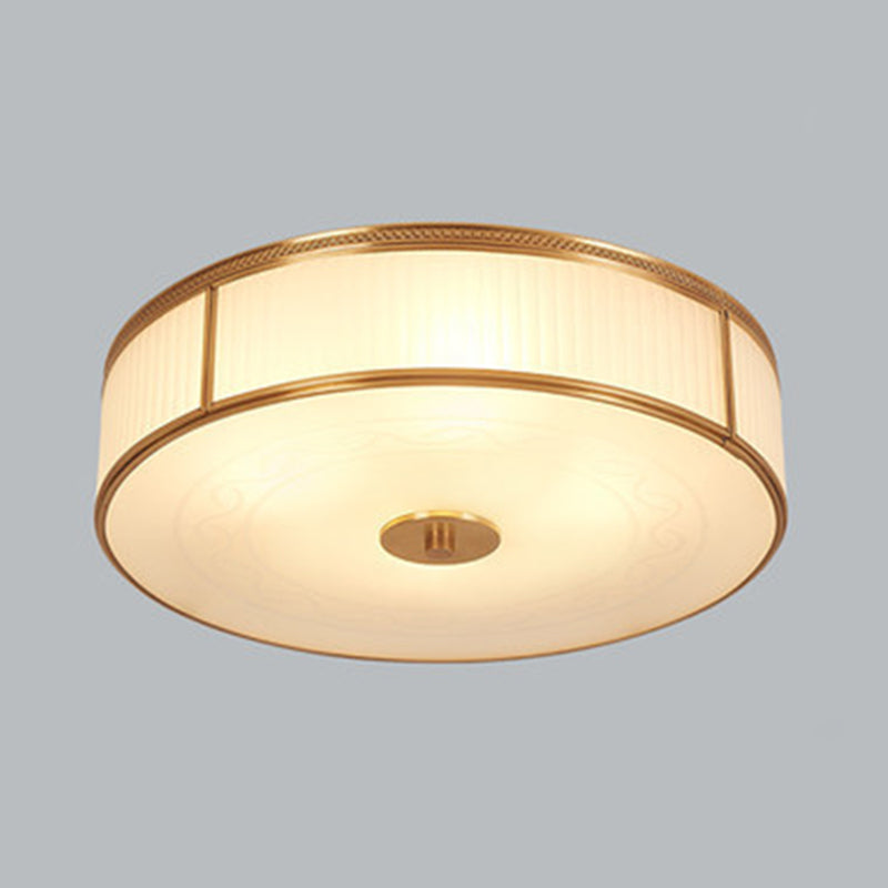 Plafonnier circulaire doré de style artistique colonial, plafonnier d'intérieur en cuivre avec abat-jour en verre