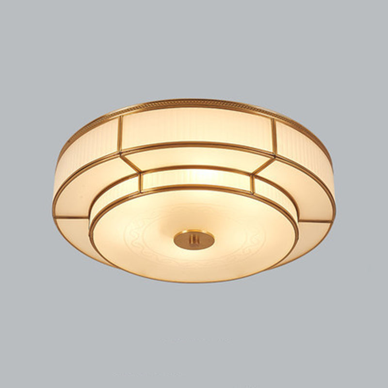 Plafonnier circulaire doré de style artistique colonial, plafonnier d'intérieur en cuivre avec abat-jour en verre