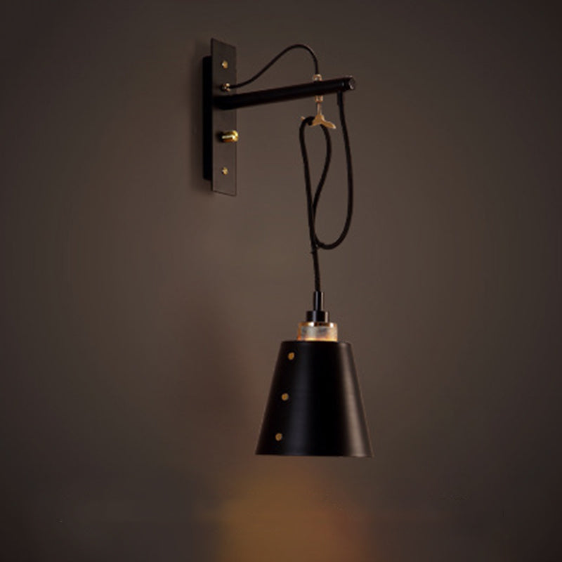 Accesorios de iluminación de pared de cono ajustable de hierro antiguo iluminación de apliques de pared de 1 luces en negro