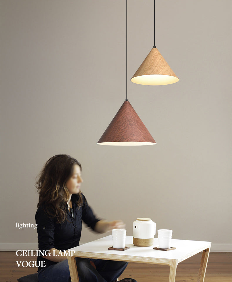 Bois moderne suspendu au plafond cône 1-Light Pendant Light pour salle à manger