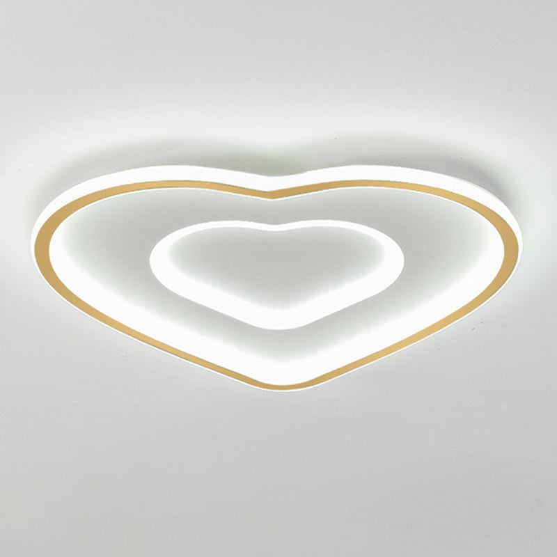 Plafonnier LED minimaliste moderne en aluminium en forme de cœur avec abat-jour en acrylique