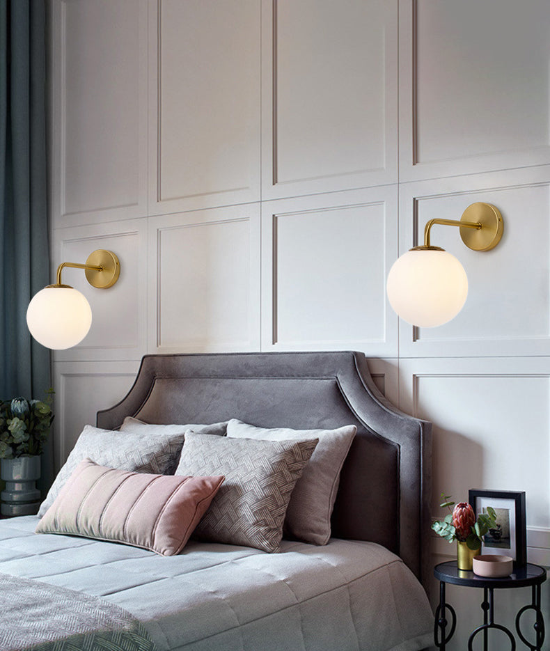 Orb Leuchtenbeleuchtung industriell geblasenes Glas 1-Licht-Wandlampen in Gold und Schwarz