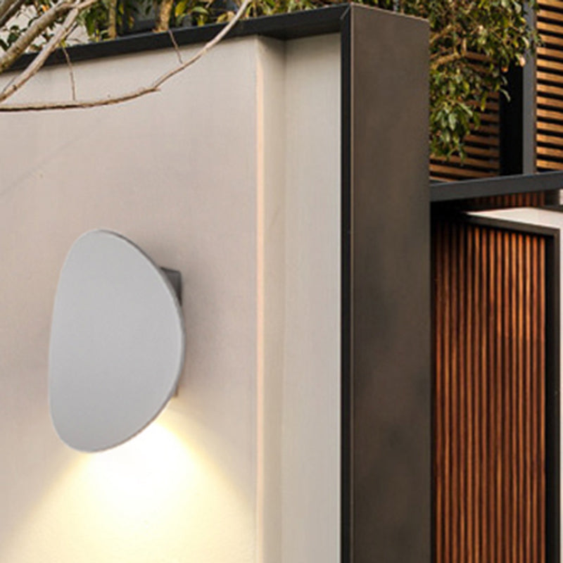 Circular LED Single Wall Lamp in Modern Simplicity Aluminium Wall Light for Interior Spaces