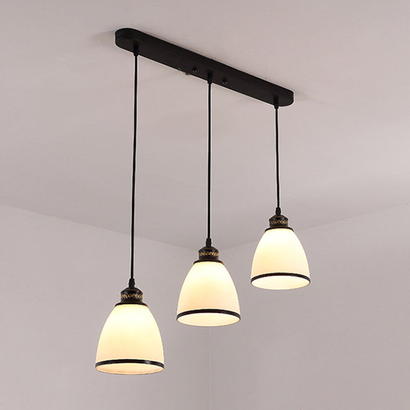 Lumière pendante noire à 3 légers en dôme en fer forgé moderne lampe suspendue avec une teinte en verre