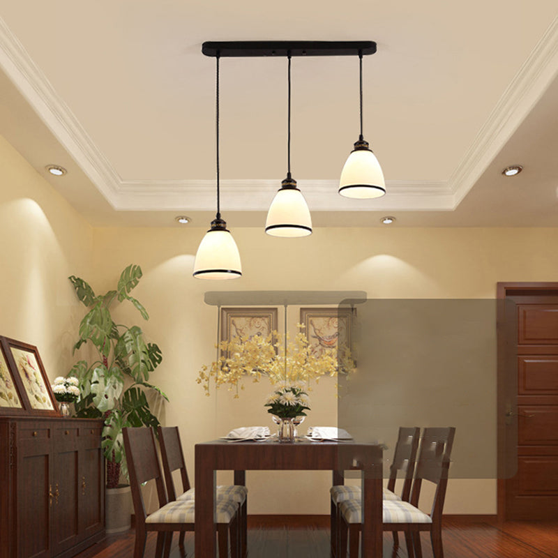 Zwart 3-licht hanglamp in moderne beknopte stijl smeedijzeren koepelhanglamp met glazen schaduw