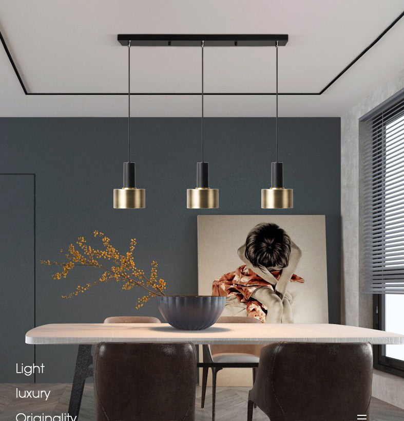 Lampe suspendue noire à 3 légers dans un pendentif en métal de style luxe moderne Lumière en métal pour salle à manger