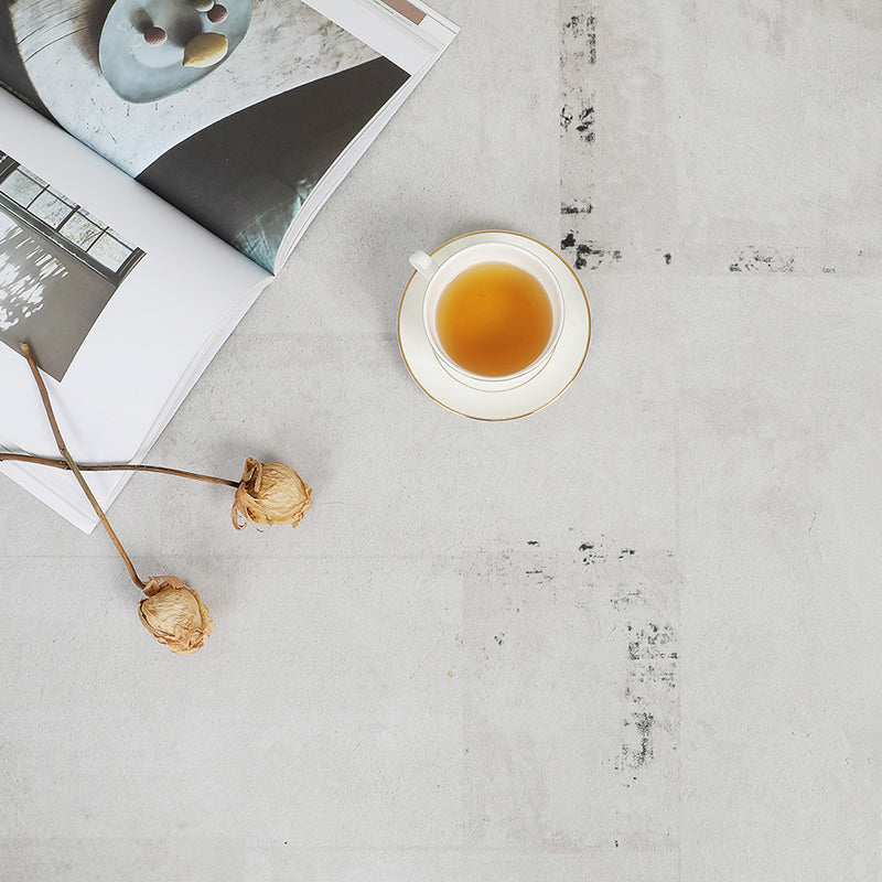 White Tone Modern Indoor Rug Polyester Color Blooming Carpet Non-Slip Backing Rug for Living Room