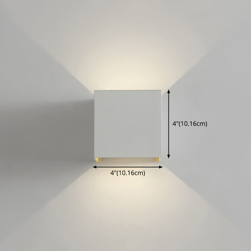 Quadratische Metallwandlampen 1-Licht-LED Moderne Außenwandhalterlampe für Garten