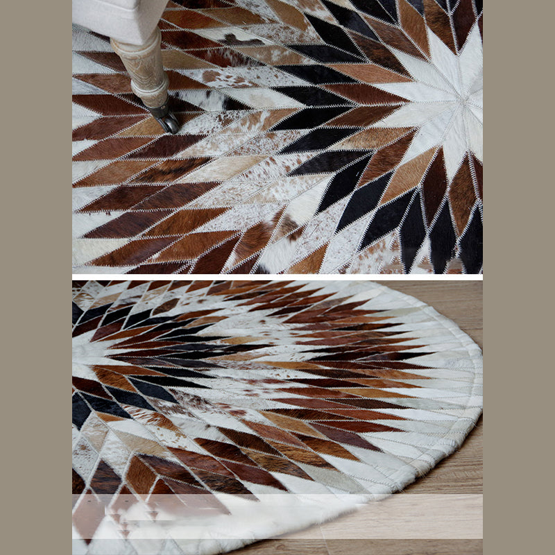Brown Tone Geometric Print Carpet Cowhide Splicing Carpet Washable Round Rug for Living Room