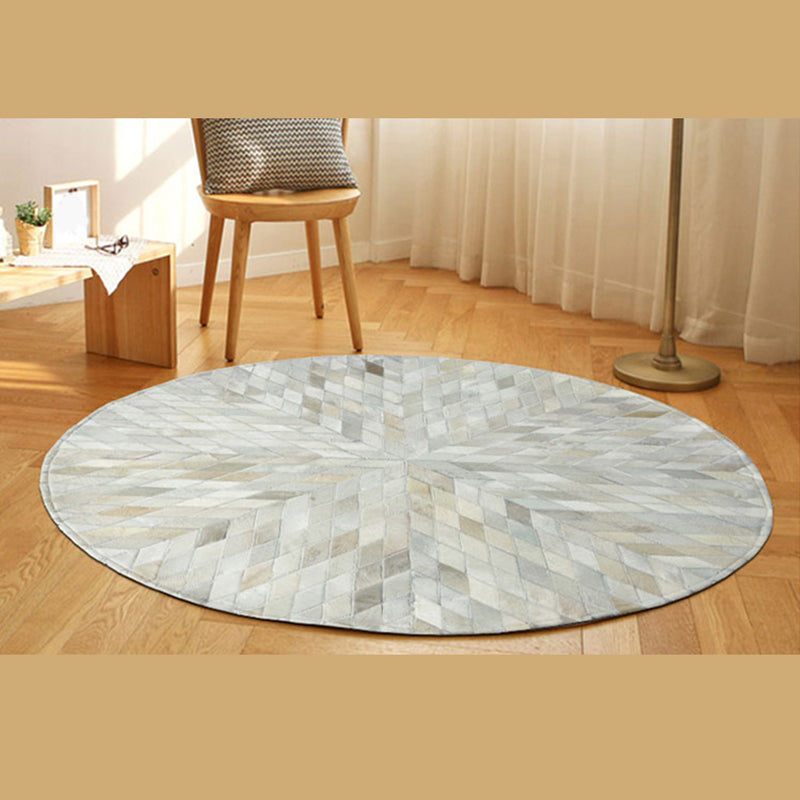 Brown Tone Geometric Print Carpet Cowhide Splicing Carpet Washable Round Rug for Living Room