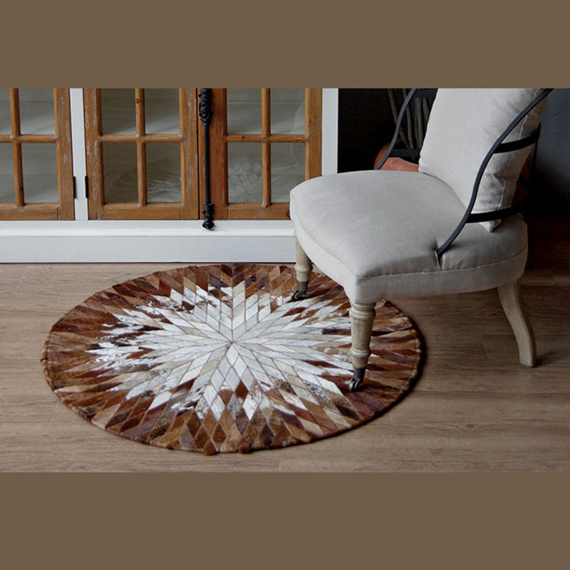 Brown Tone Geometric Print Carpet Cowhide Splicing Carpet Washable Round Rug for Living Room