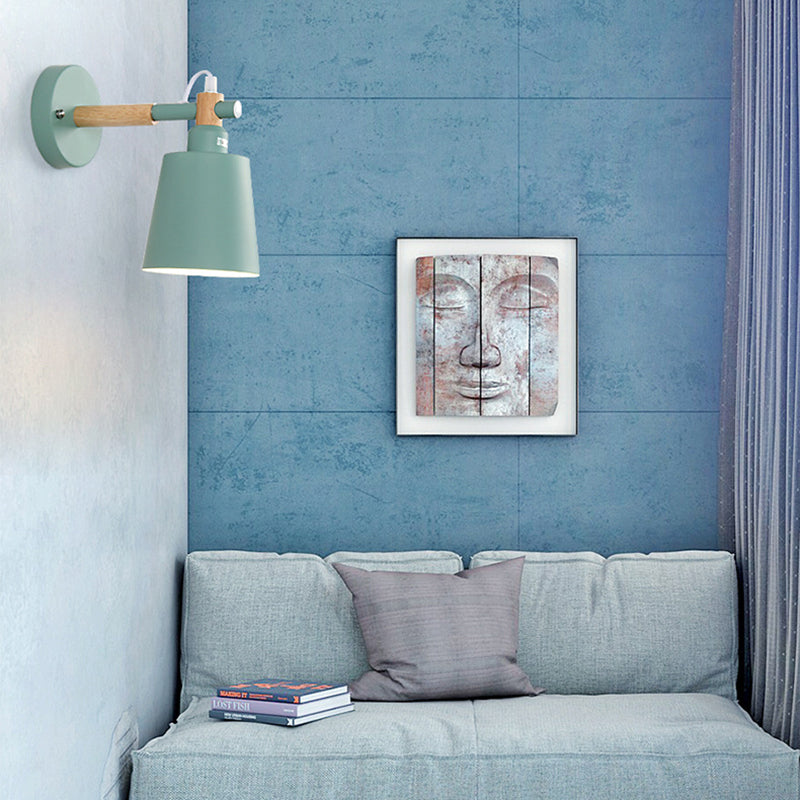 Lámpara de pared de macaron de hierro forjado en estilo de pared de domo de madera de estilo artístico moderno para espacios interiores