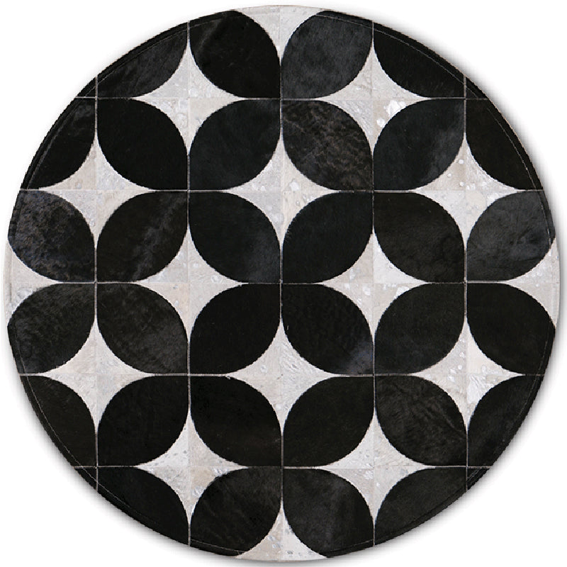 Black Geometric Pattern Area Rug Cowhide Area Carpet Easy Care Rug for Home Decoration