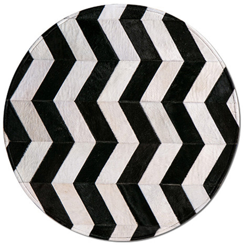 Black Geometric Pattern Area Rug Cowhide Area Carpet Easy Care Rug for Home Decoration