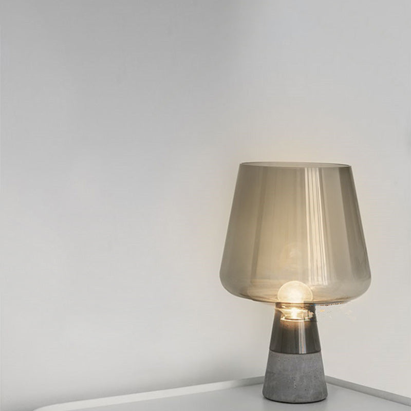 Lampada da comodino in vetro con lampada da tavolo affusolata ultramoderna per camera da letto