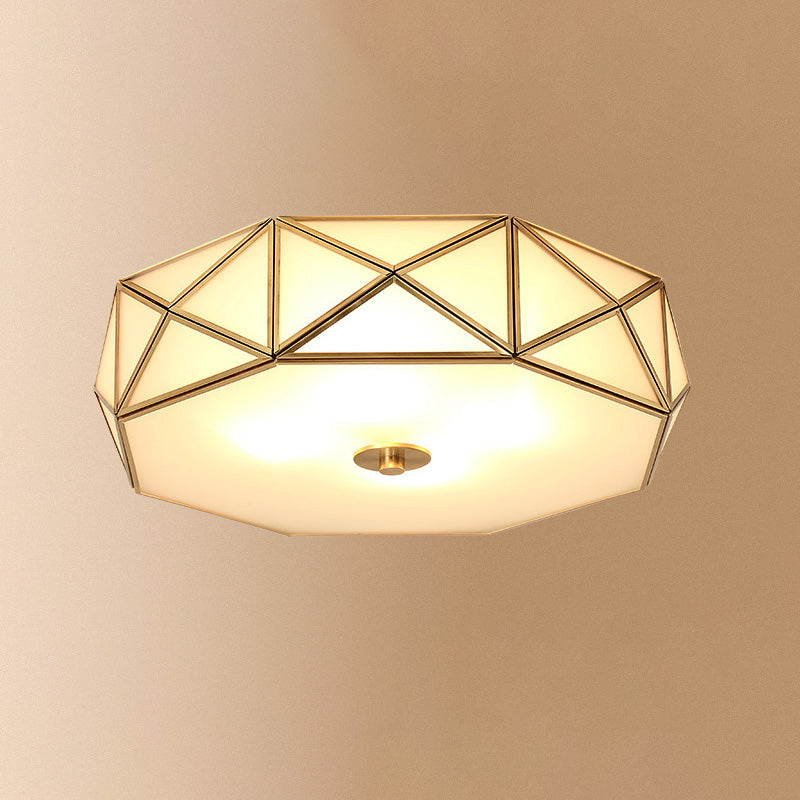 Luminaria dorada montada en el techo Vidrio de estilo tradicional con sombra cerca de la iluminación del techo