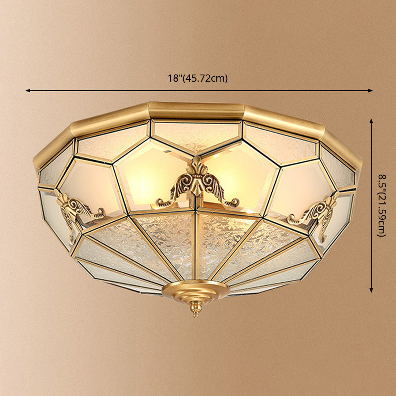 Luminaria dorada montada en el techo Vidrio de estilo tradicional con sombra cerca de la iluminación del techo