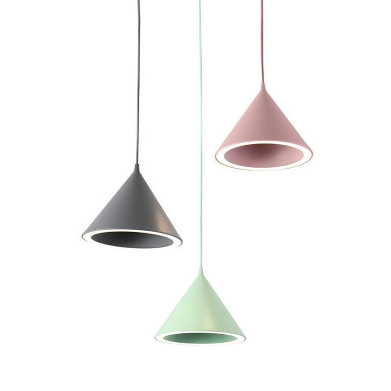 Light Aibture a ciondolo a led in stile Nordico cono con l'ombra metallica con tonalità metallica