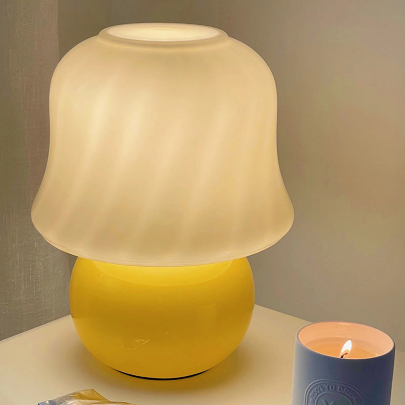Ultra-modern Simplicity Mushroom Table Lamp Hand-Blown Glass Nightstand Lamp for Bedroom