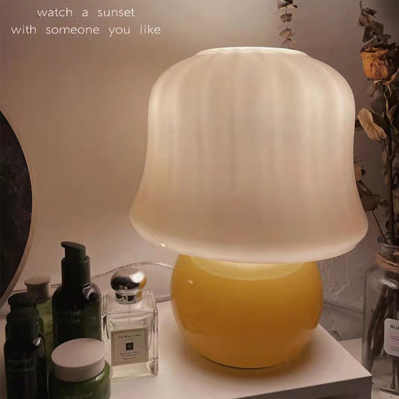 Ultra-modern Simplicity Mushroom Table Lamp Hand-Blown Glass Nightstand Lamp for Bedroom