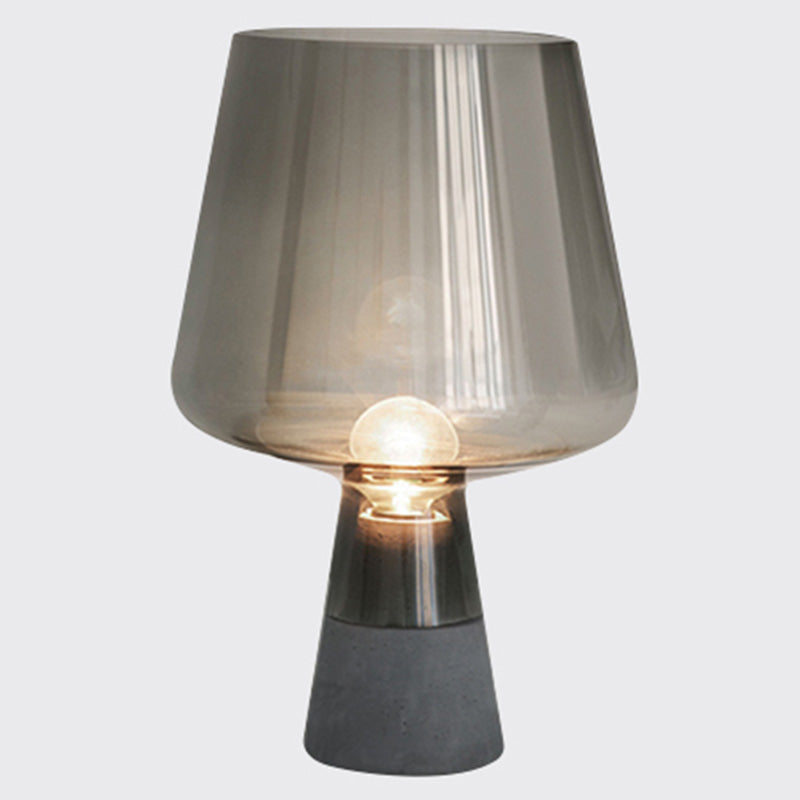 Lampada da comodino in vetro con lampada da tavolo affusolata ultramoderna per camera da letto