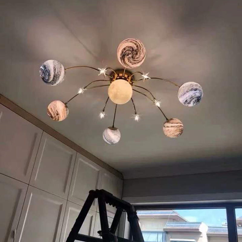 Plafonnier radial artistique moderne en fer forgé avec abat-jour en verre coloré