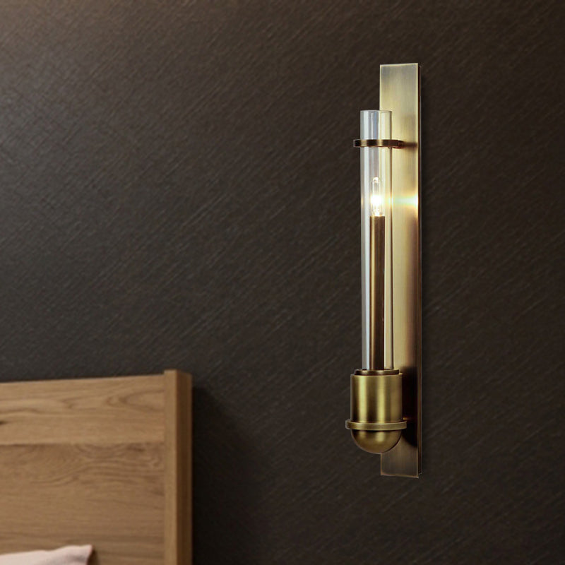 Lampe murale linéaire en verre clair