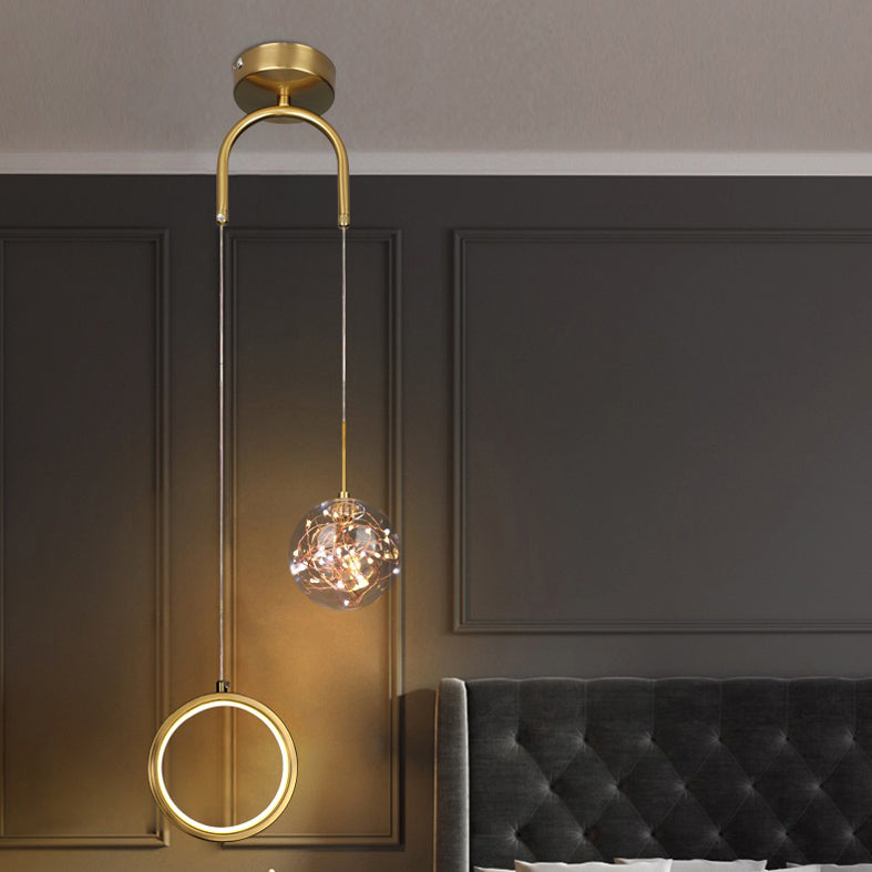 Verre contemporain circulaire et pendentif à la balle mené pour une salle à manger